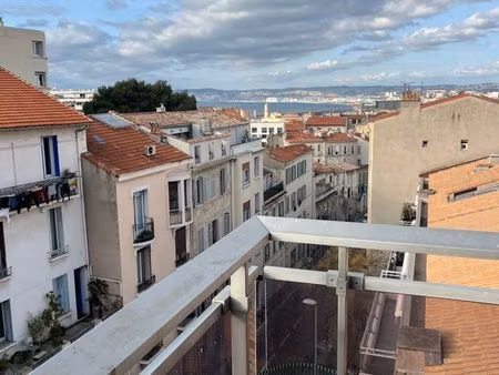 appartement type 2 terrasse avec jolie vue mer et ville