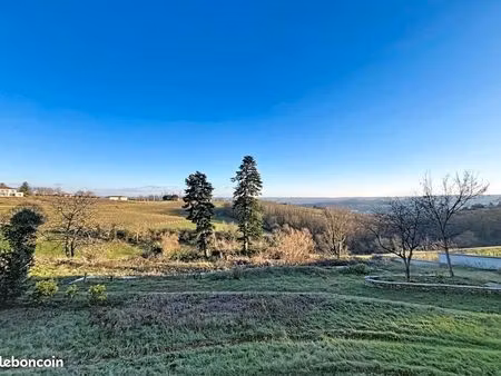 plateau de 68 m2 avec terrasse