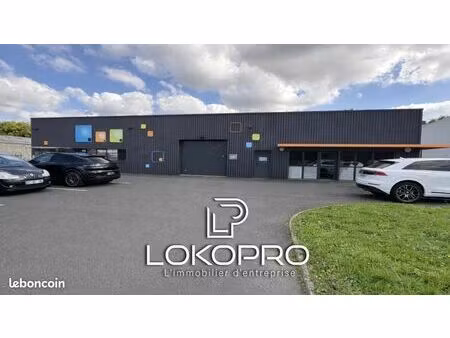 local 890 m² sèvremoine