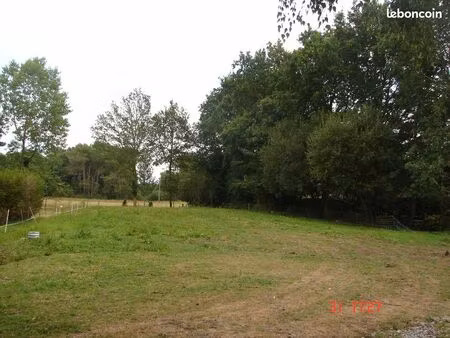 en impasse  dans un cadre champêtre