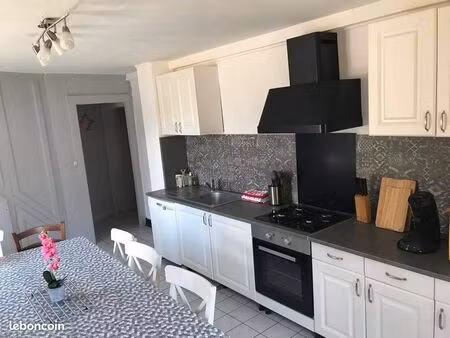 appartement dans maison mitoyenne