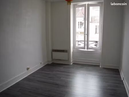studio 27 m² en centre ville de lons le saunier