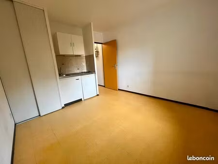 studio 1 pièce 18 m²