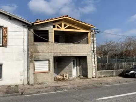 appartement 100m2 et local commercial 100m2