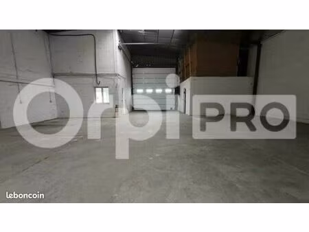 local d'activité 319 m²