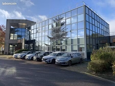 local d'activité 2 000 m²