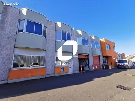 local d'activité 795 m²