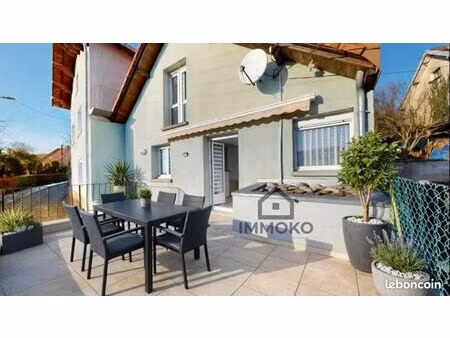 maison 5 pièces 90 m²