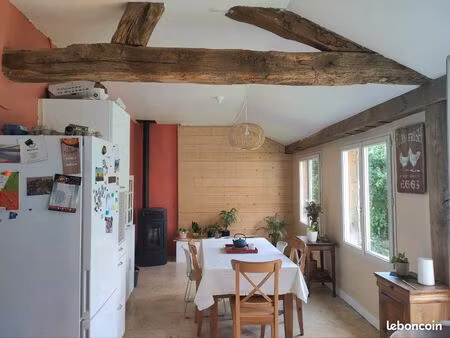 maison ancienne et dépendances