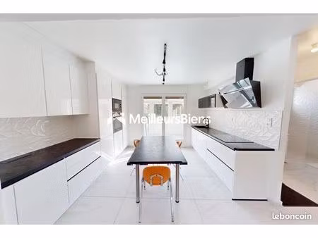 maison 6 pièces 150 m²