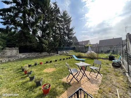 maison 6 pièces 243 m²