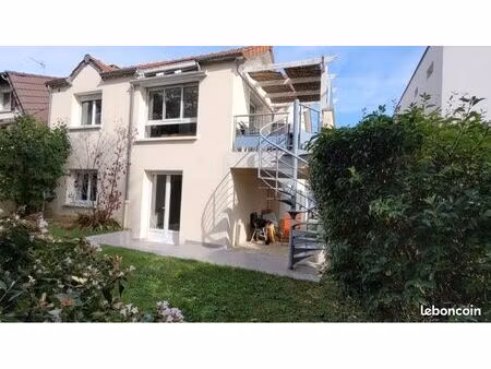 maison 7 pièces lumineuse et confortable