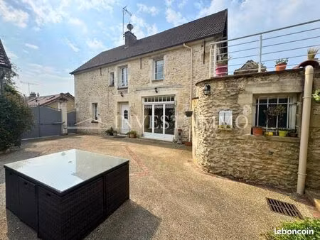 maison 5 pièces 142 m²