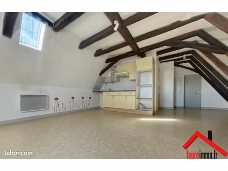 studio 1 pièce 38 m²