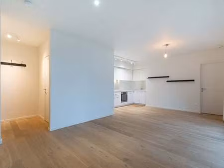 appartement à louer à antwerpen € 1.100 (ljr74) - skyline renting services | zimmo