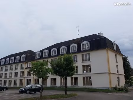 studio 1 pièce 27 m²