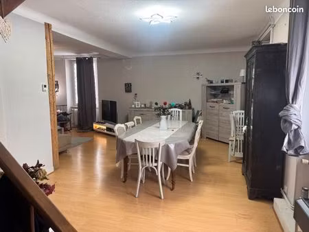 f5 dans maison particulière