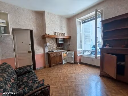 pau centre ville entre la rue serviez et la place clémenceau