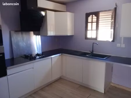 grand t3 centre ville eperon 90m²