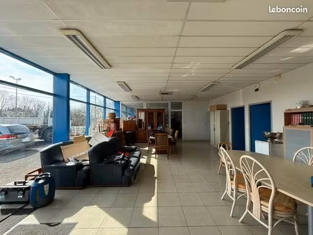 local commercial 218 m² montlouis-sur-loire