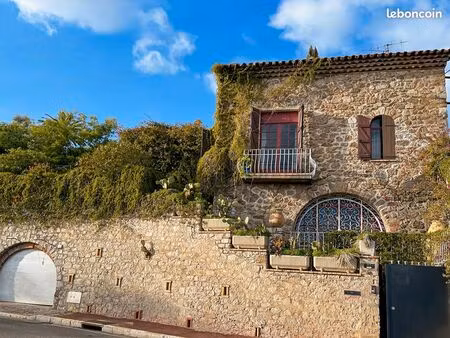 propriété 4 pièces 123 m²