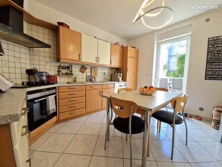 maison 7 pièces 141 m²