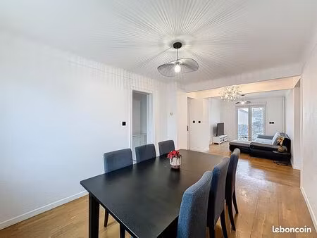 maison 7 pièces 146 m²