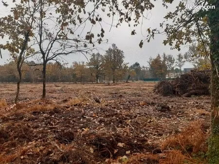 terrain 700 m² la brede