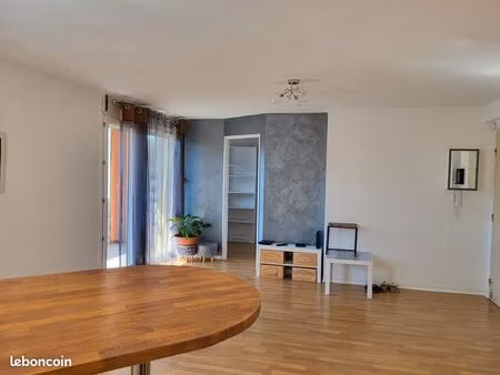 appartement t2 avec balcon et parking – 42 m² – proche blagnac centre
