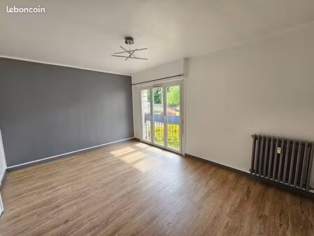 studio 1 pièce 35 m²