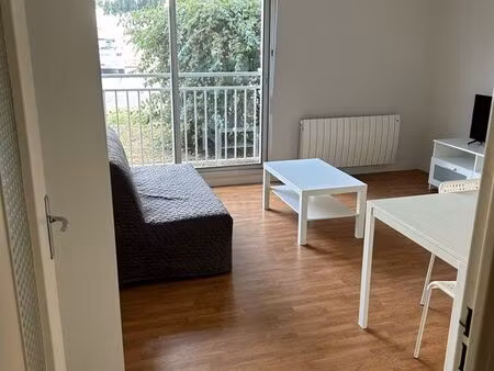 studio meublé 28m2 résidence avec gardien