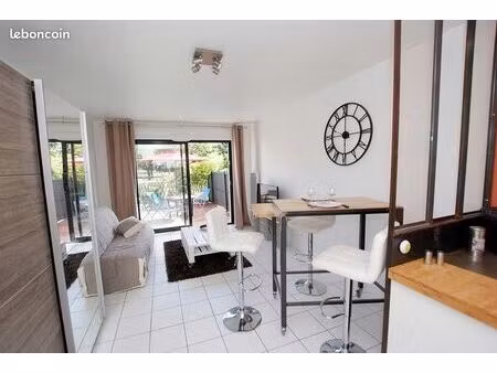 studio studio meublé tasdon / la rochelle avec terrasse