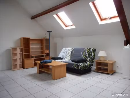 studio meuble de 36m2 avec place de parking prive