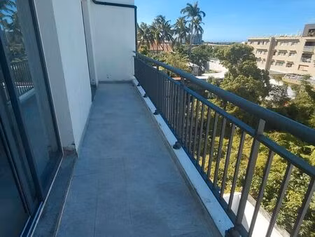 f3 a loue centre ville st denis