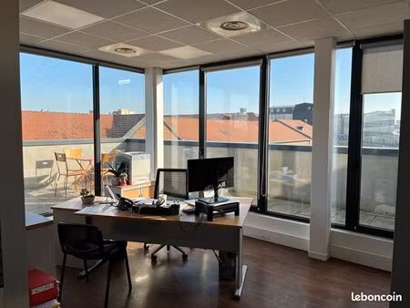 bureaux 201 m²