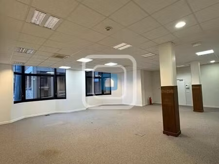 bureaux 250 m²
