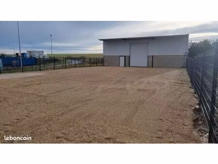 entrepot a louer