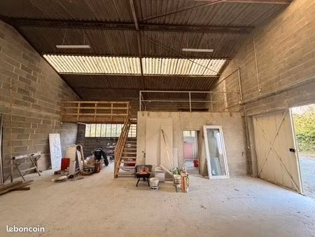 local à louer de 140 m2