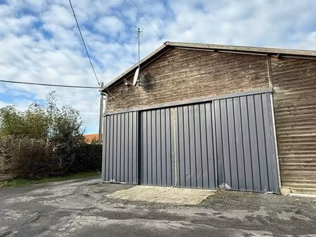 hangar local commercial