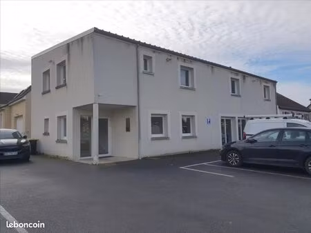 local commercial 94 m² mardeuil