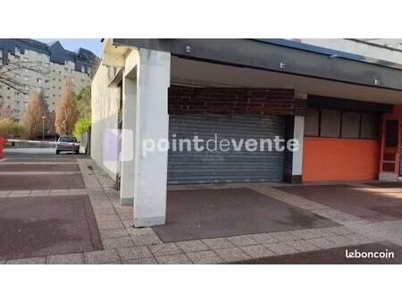 local commercial 68 m²