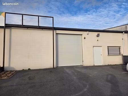 local d’activité & dépôt 277m2