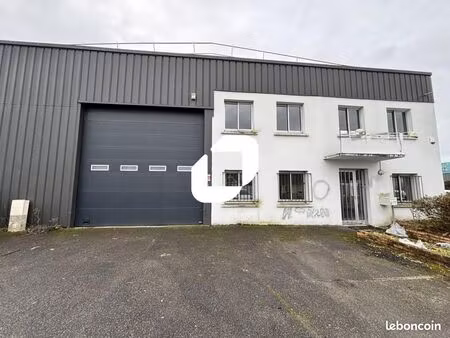 local d'activité 319 m²