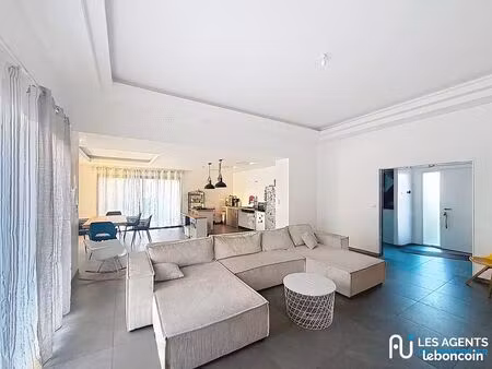 maison 5 pièces 136 m²