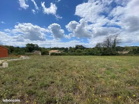 terrain 754 m² croignon