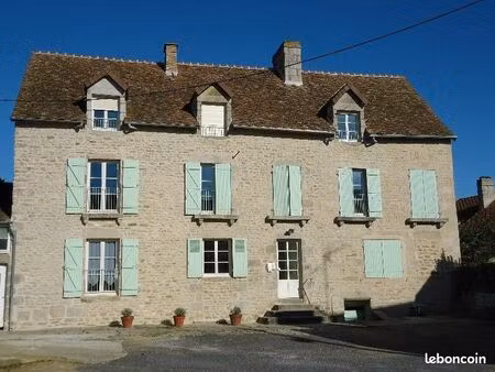 grand studio avec terrain - courteille