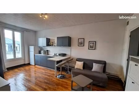 beau studio meublé chantilly