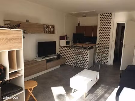 studio meublé 5 min gare compiègne