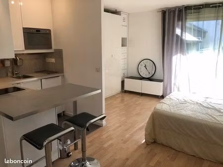 studio 1 pièce 31 m²