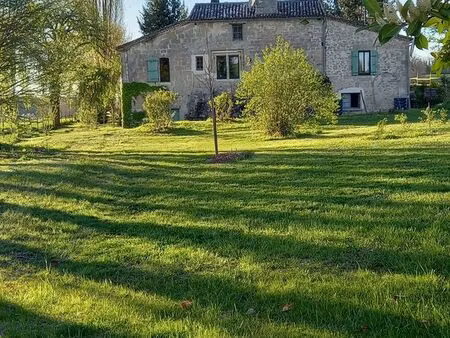 ancien prieuré du xivème siècle rénové sur parc paysagé de 7125m²